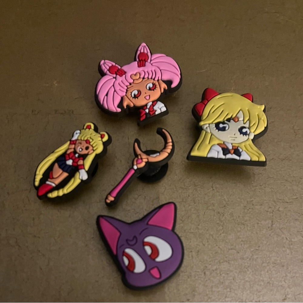 🐊3 sets $15 or $8 a pack Sailormoon charms